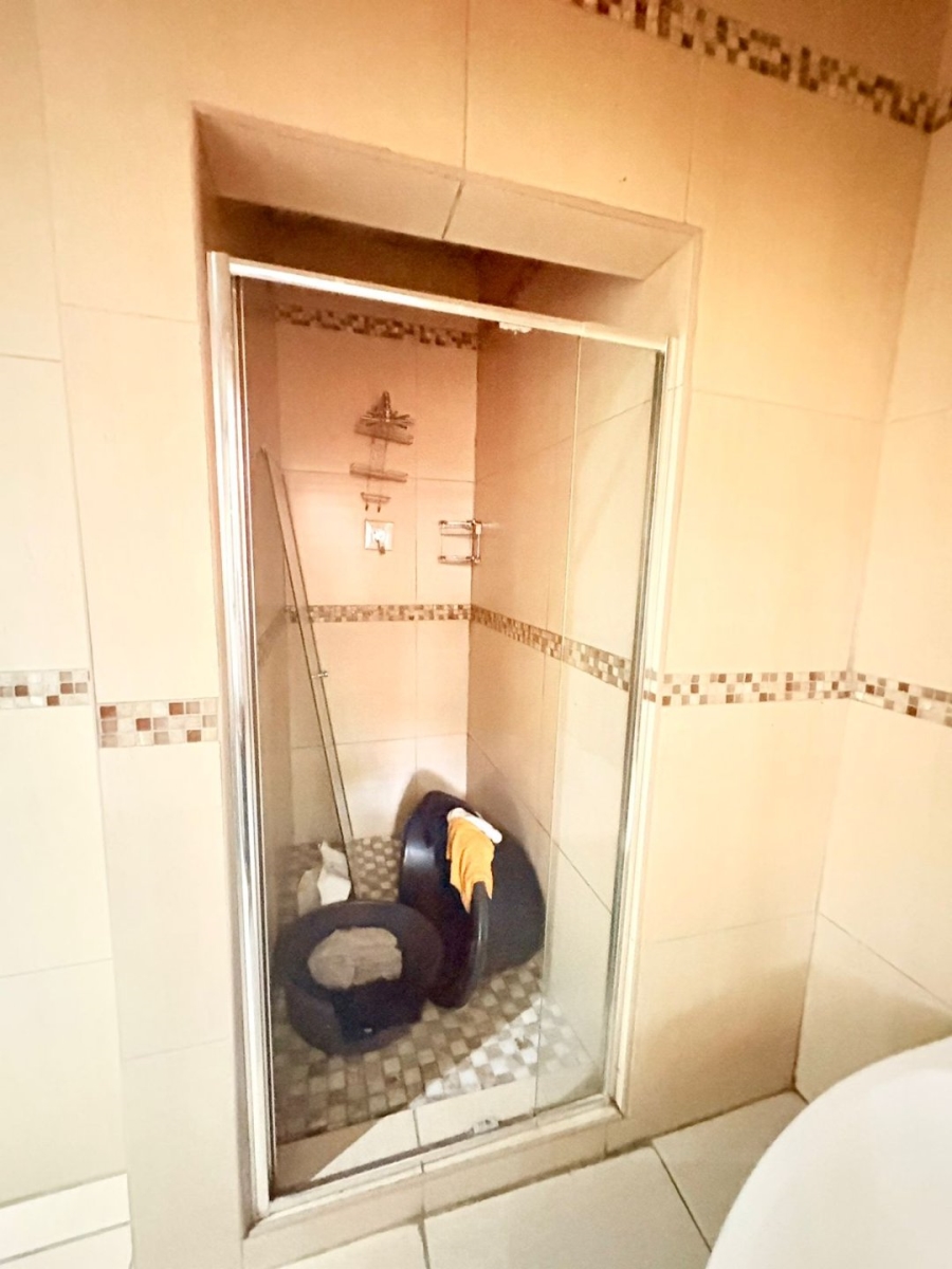 5 Bedroom Property for Sale in King Williams Town Central Eastern Cape